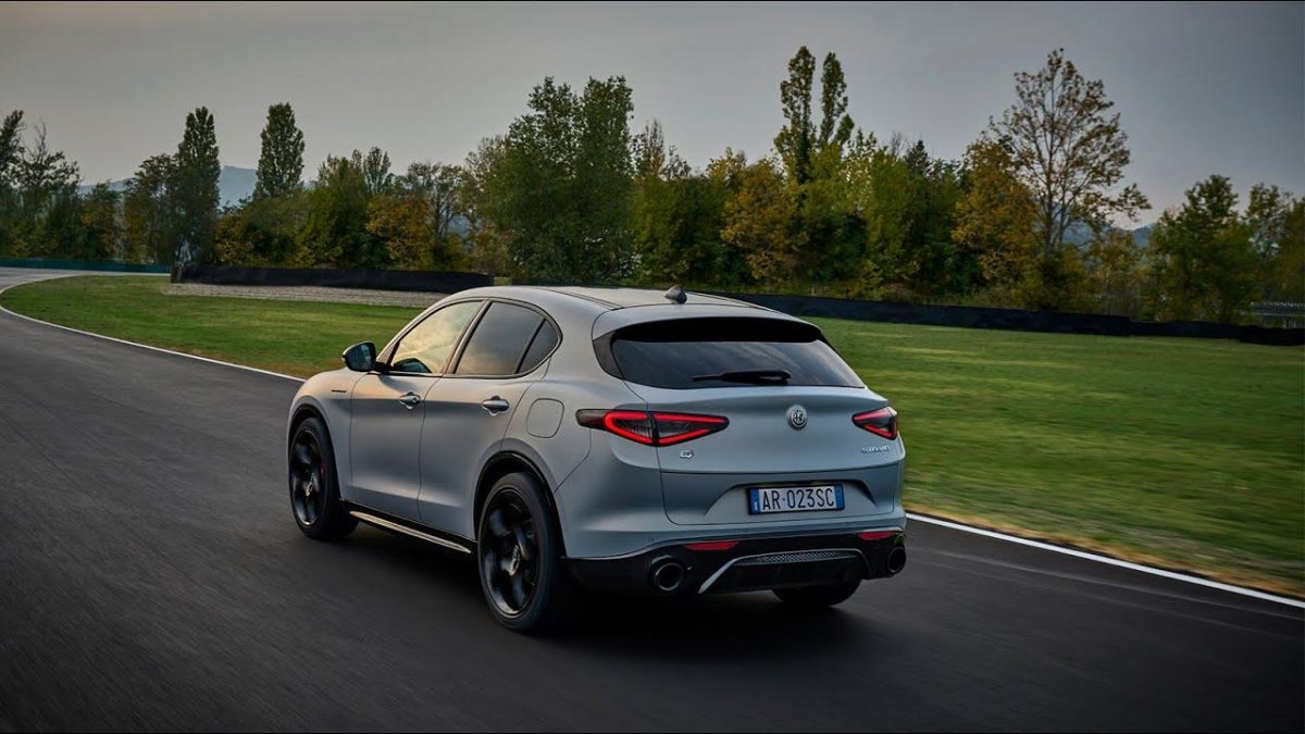 Alfa Romeo Stelvio 2022