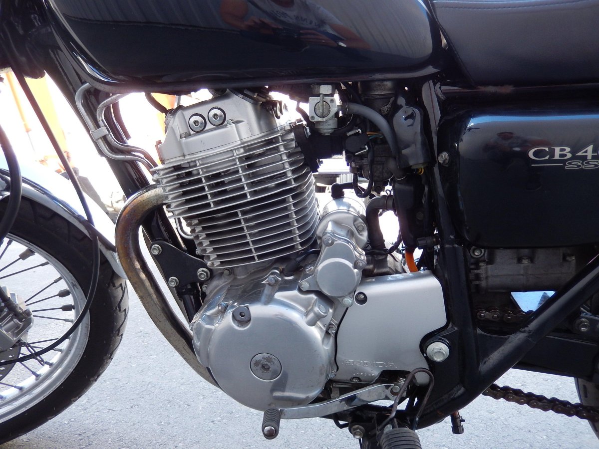 Honda cb400ss-e