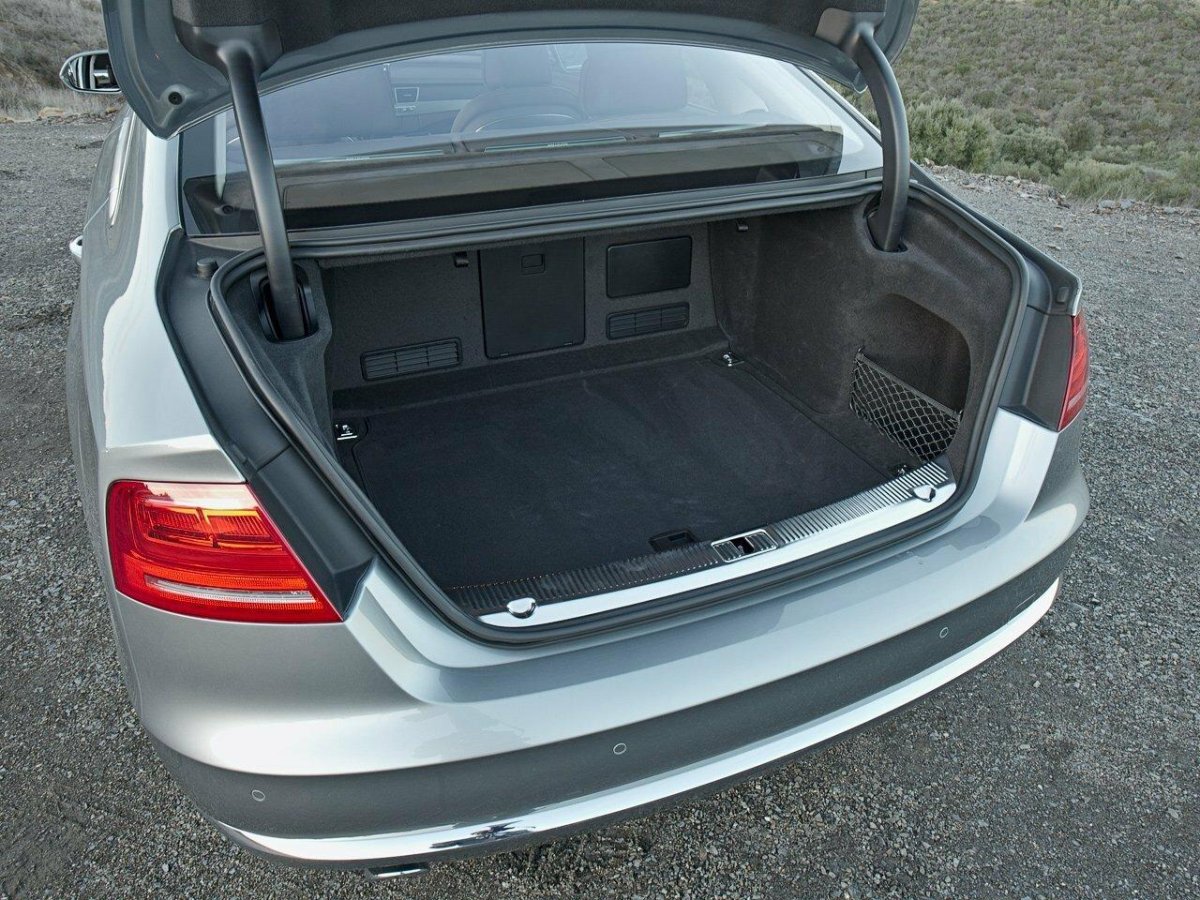 Audi a8 d5 багажник