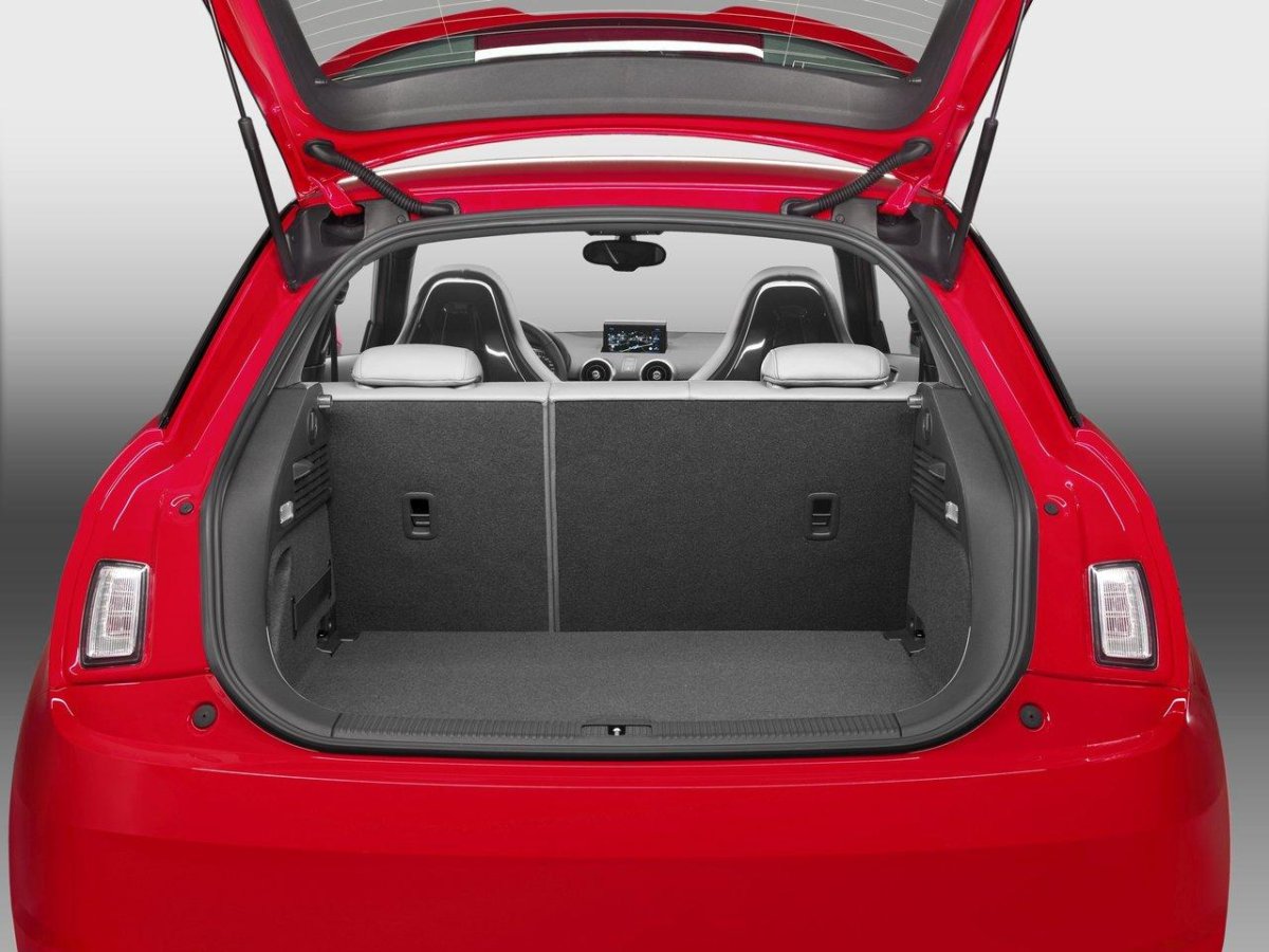 Audi a1 багажник