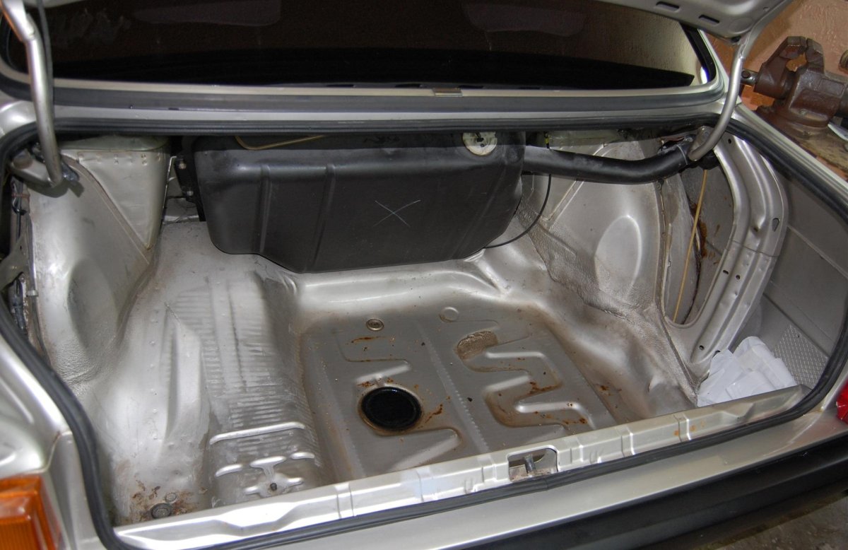 Багажник Ауди 80