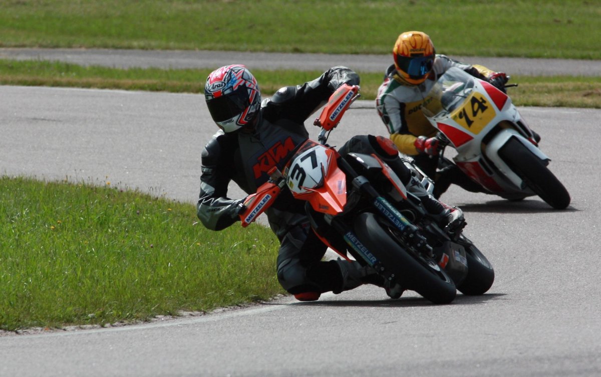 Шоссейный мотоцикл