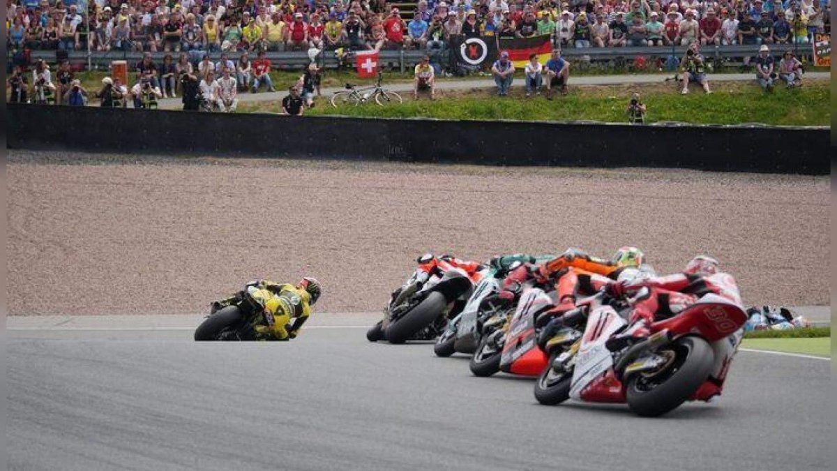 Гонка на мотоциклах