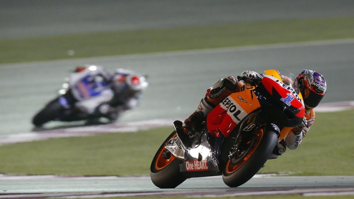 Фото ночью Катар этап мото GP