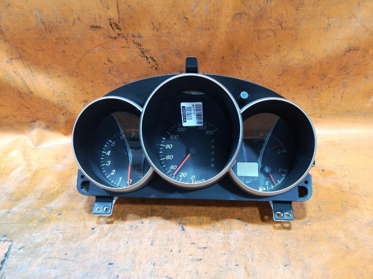 Мазда Аксела спидометр