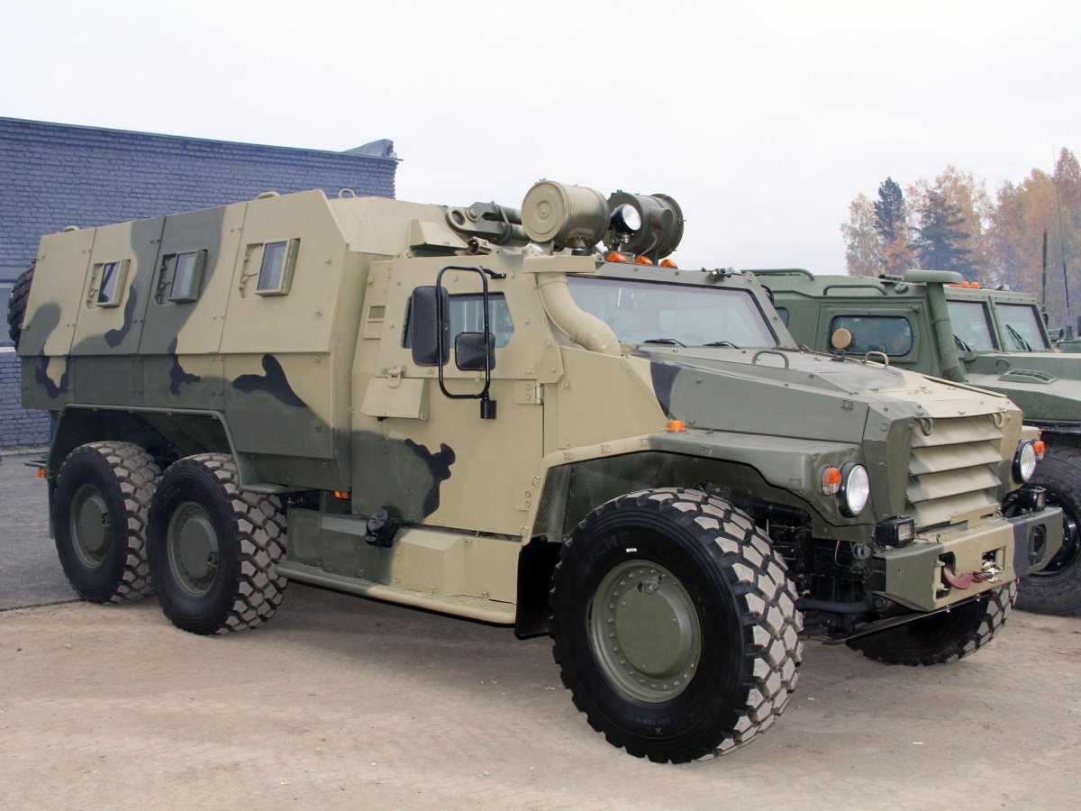 Бронеавтомобиль ВПК-3927 «волк»