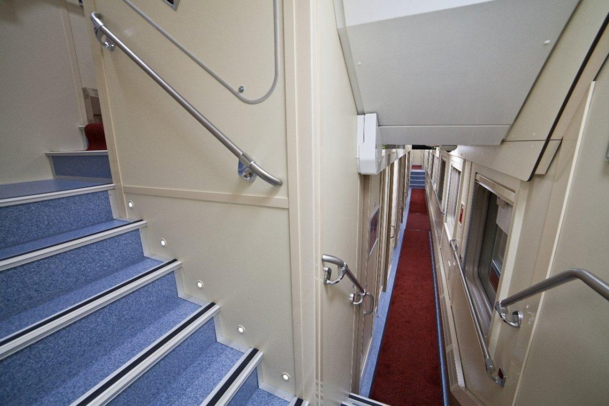 Поезд Пальмира двухэтажный Санкт-Петербург