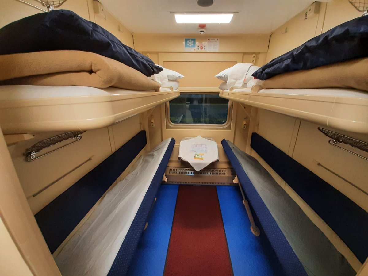 Двухэтажный вагон РЖД купе