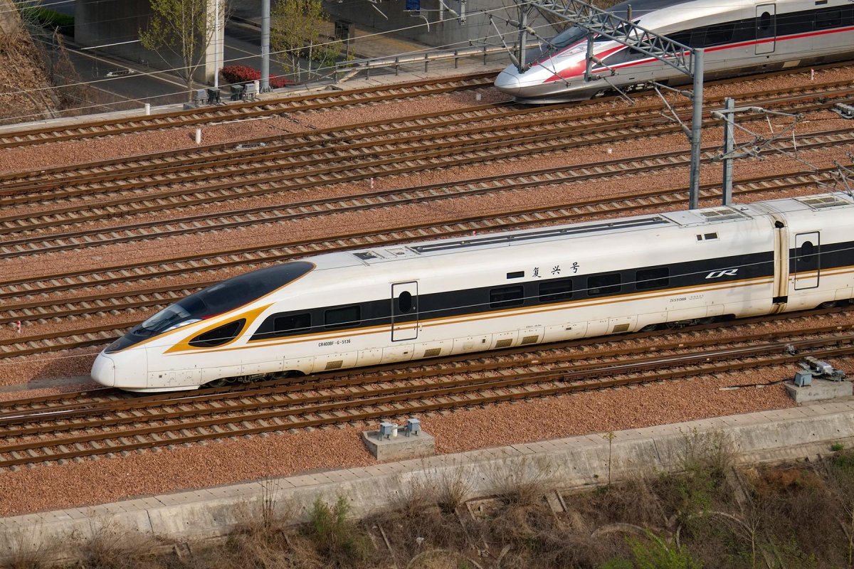 Транспортное средство af400