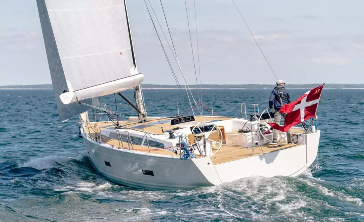 Парусная яхта Фишер 34