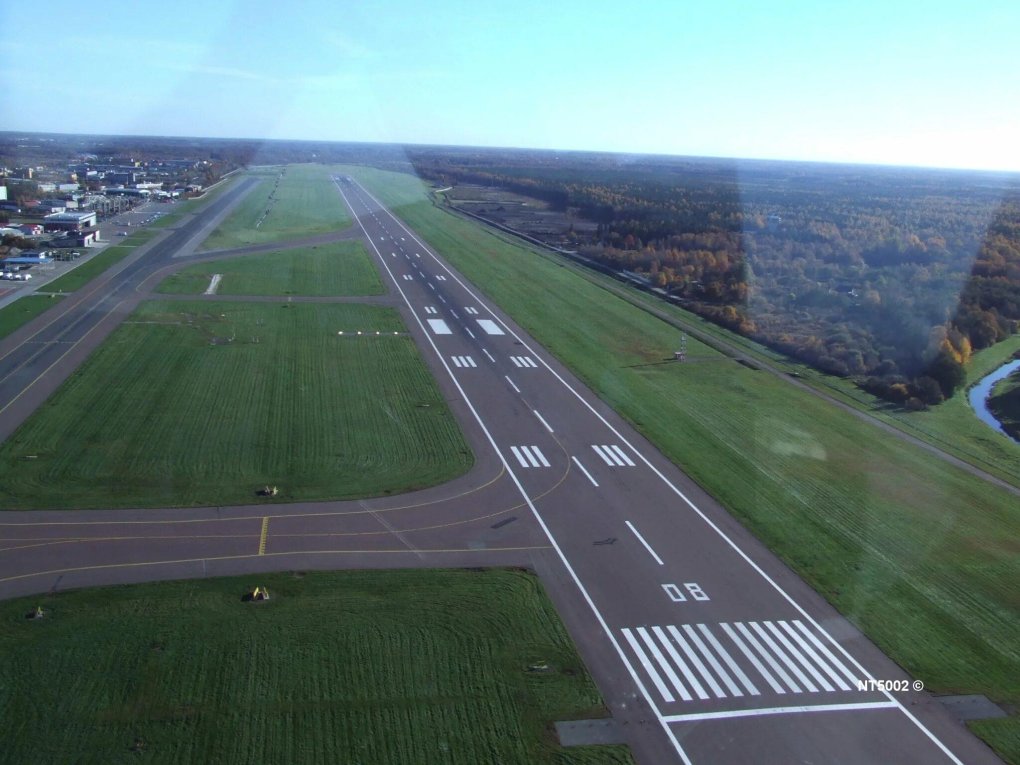 Взлетная полоса