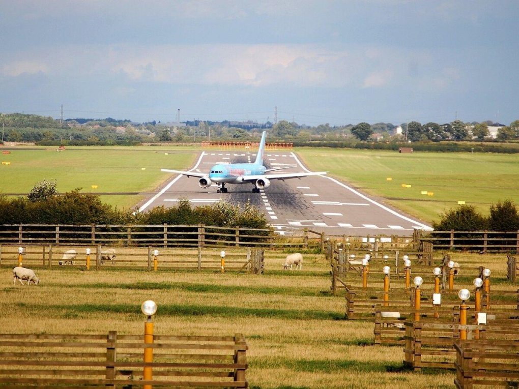 Эванс Филд аэропорт