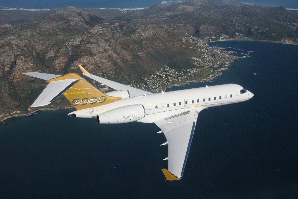 Самолет Bombardier Global 5000