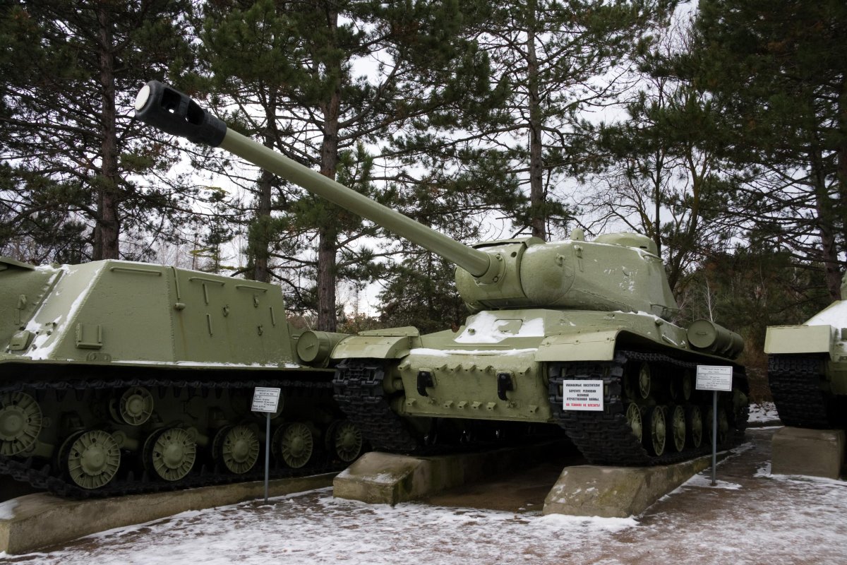 Танк Иосиф Сталин 2