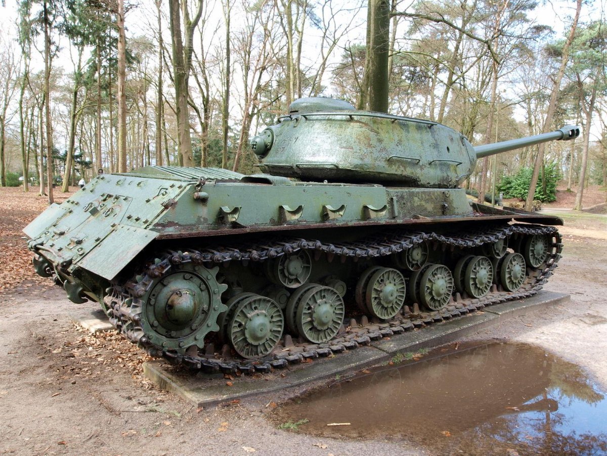 Танки Иосиф Сталин