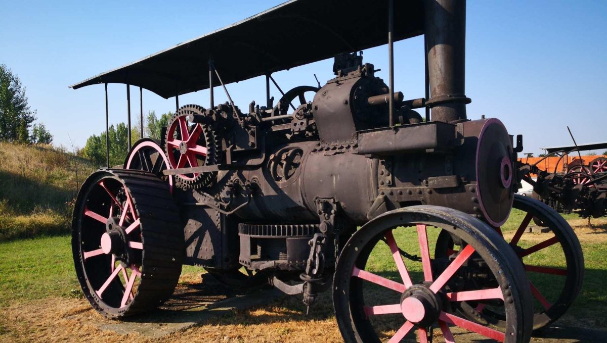 Первый трактор 19 века