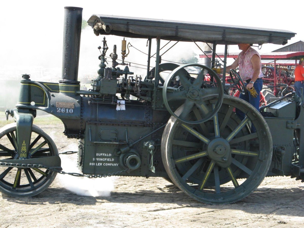 Steam tractor