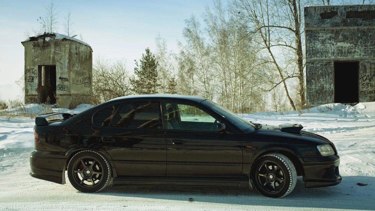 Субару б4 черная