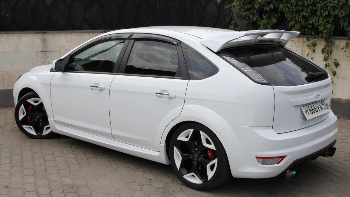 Ford Focus 2 Restyling Hatchback Tuning