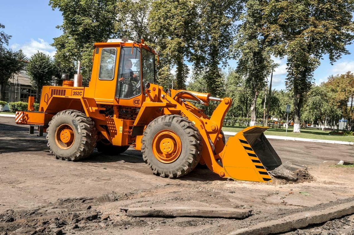 Погрузчик универсальный Амкодор 352с