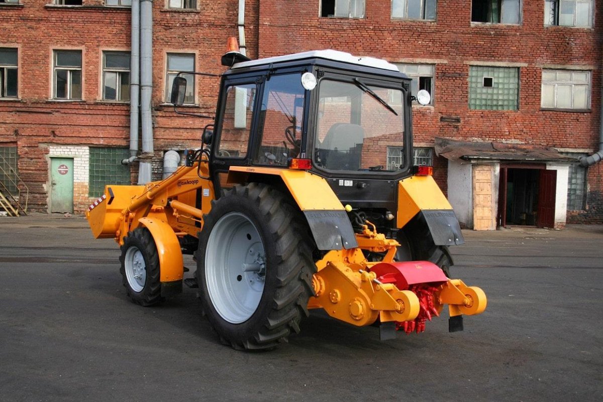 Машина фрезерная Амкодор 8047а