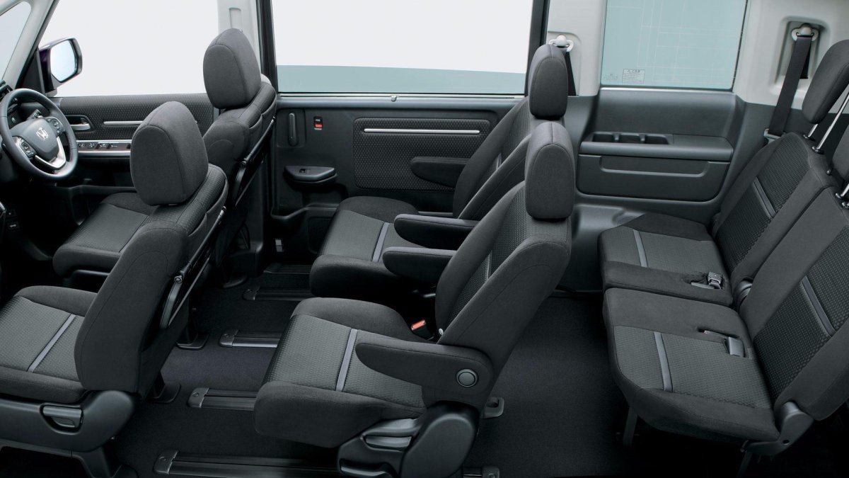 Honda Stepwgn spada 5