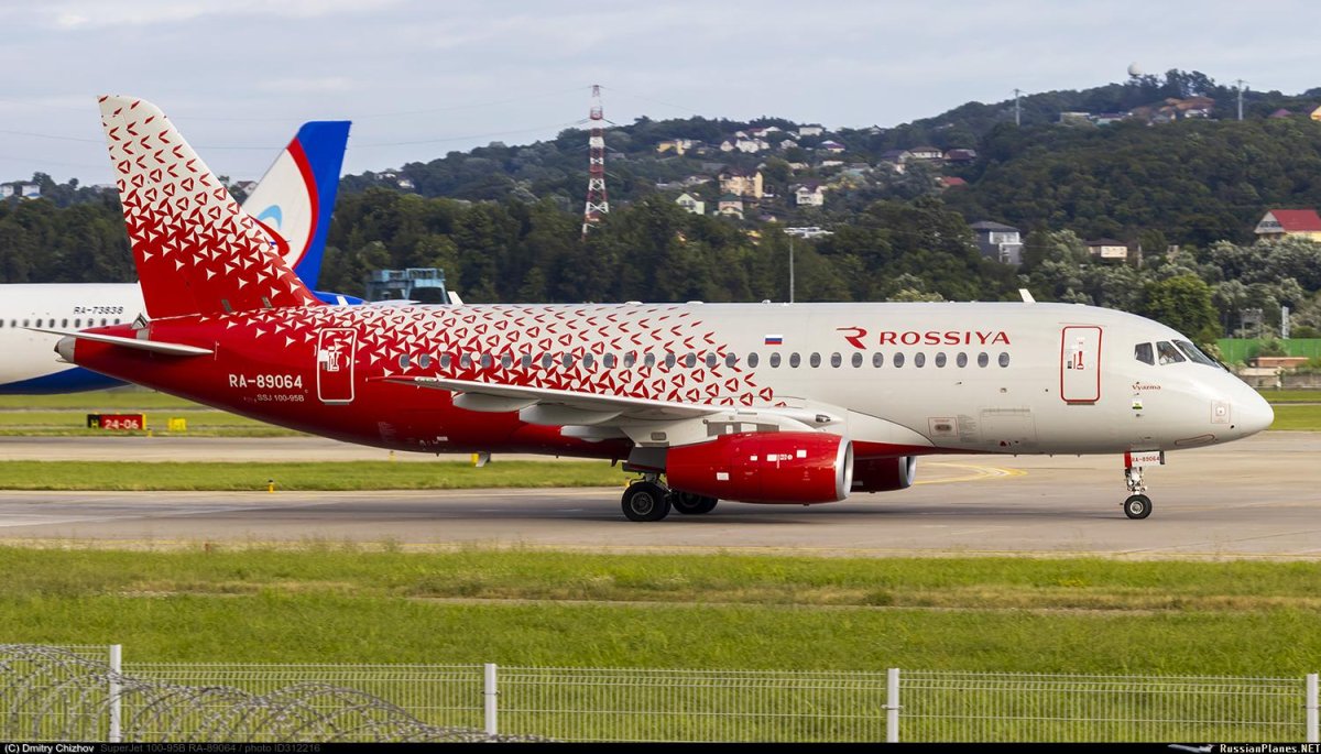 Sukhoi Superjet 100-95