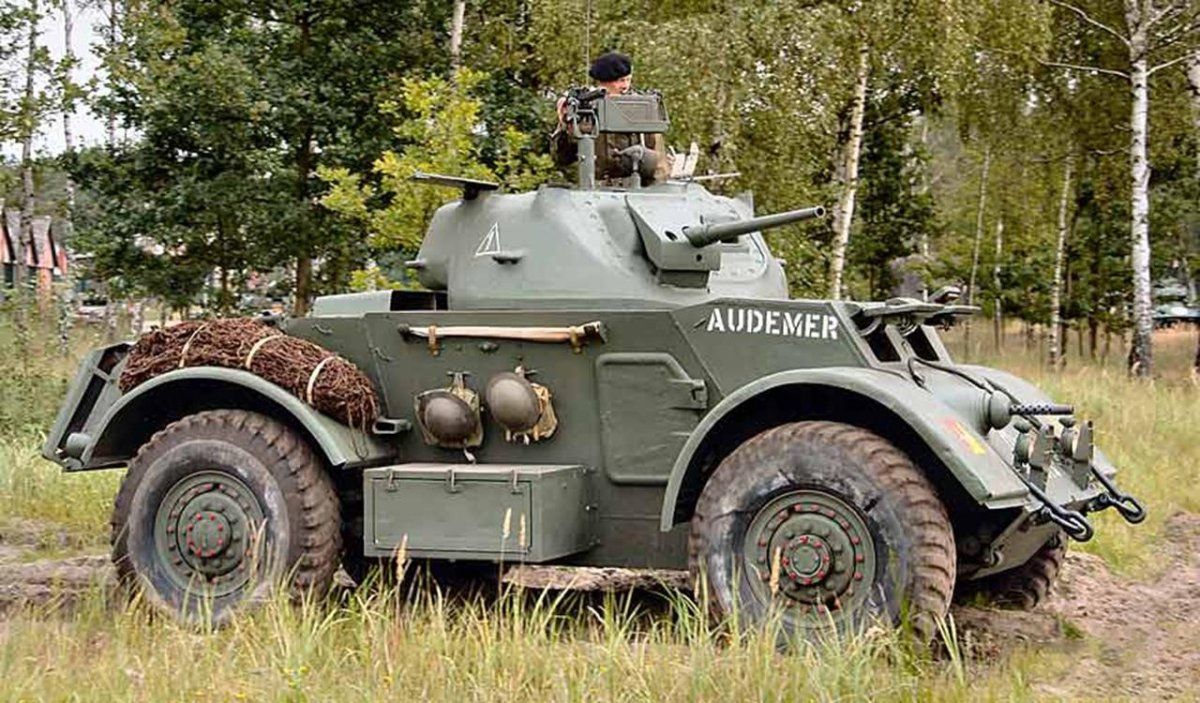 Т17е1 Стэгхаунд бронеавтомобиль