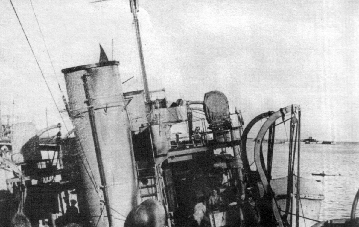 Эсминец Новик на дне