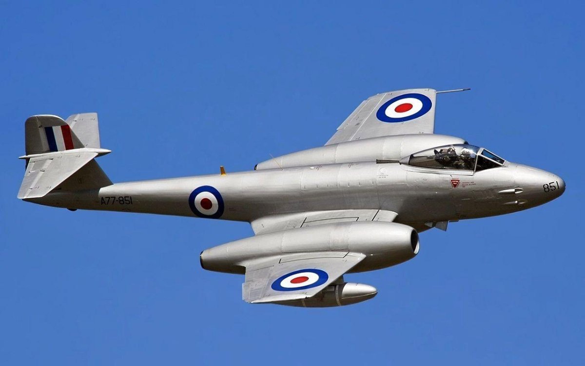 Gloster Meteor самолет