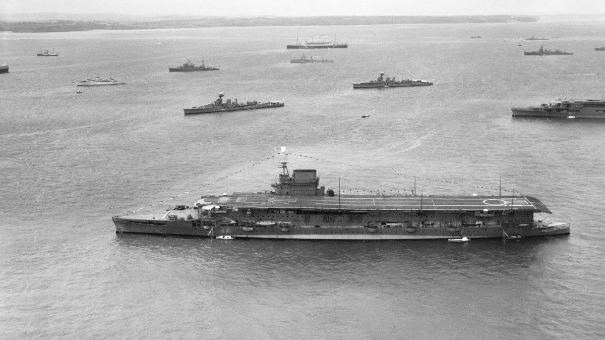 Авианосец Корейджес