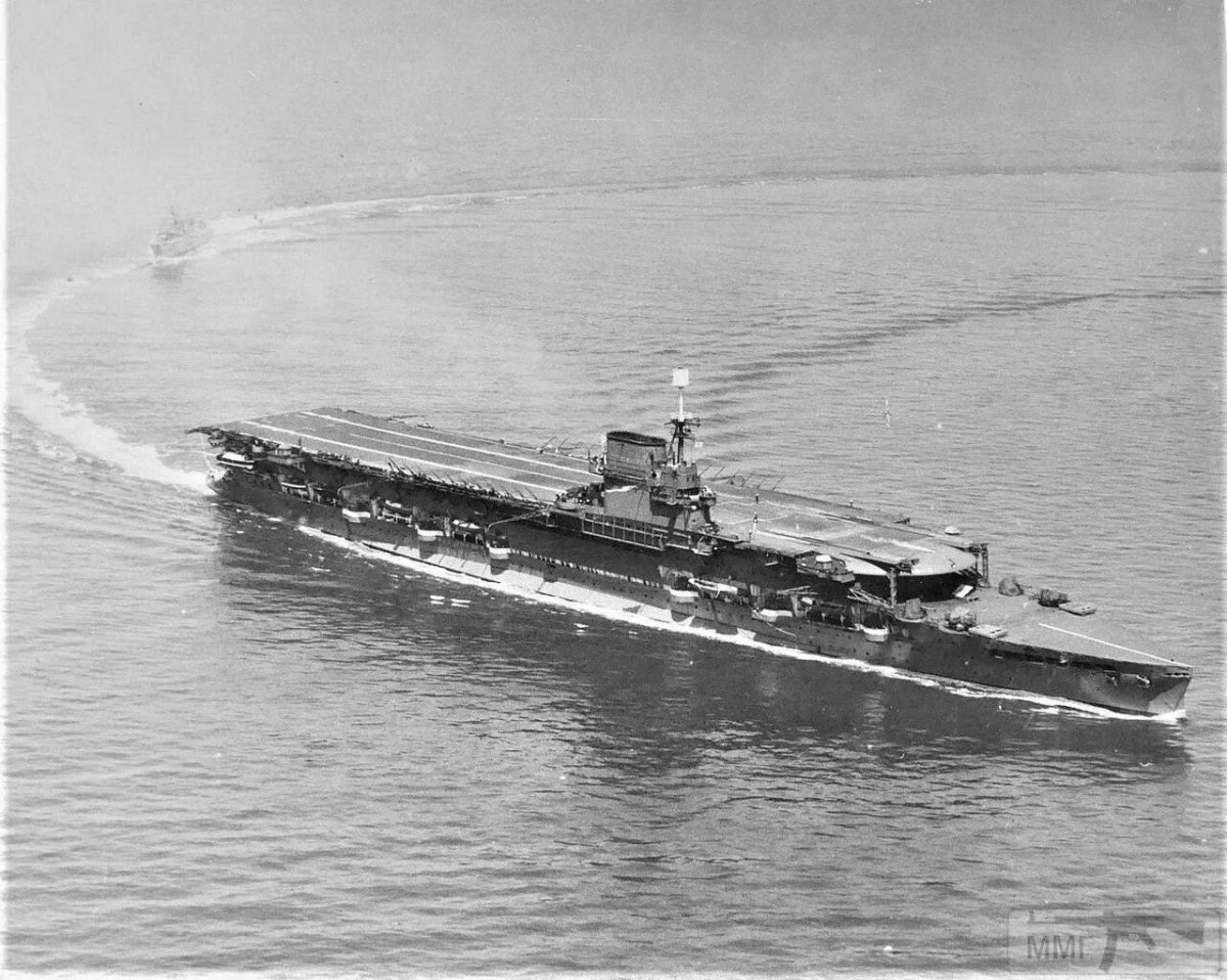 Авианосец glorious