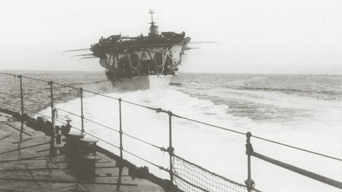 Гибель авианосца «глориес»