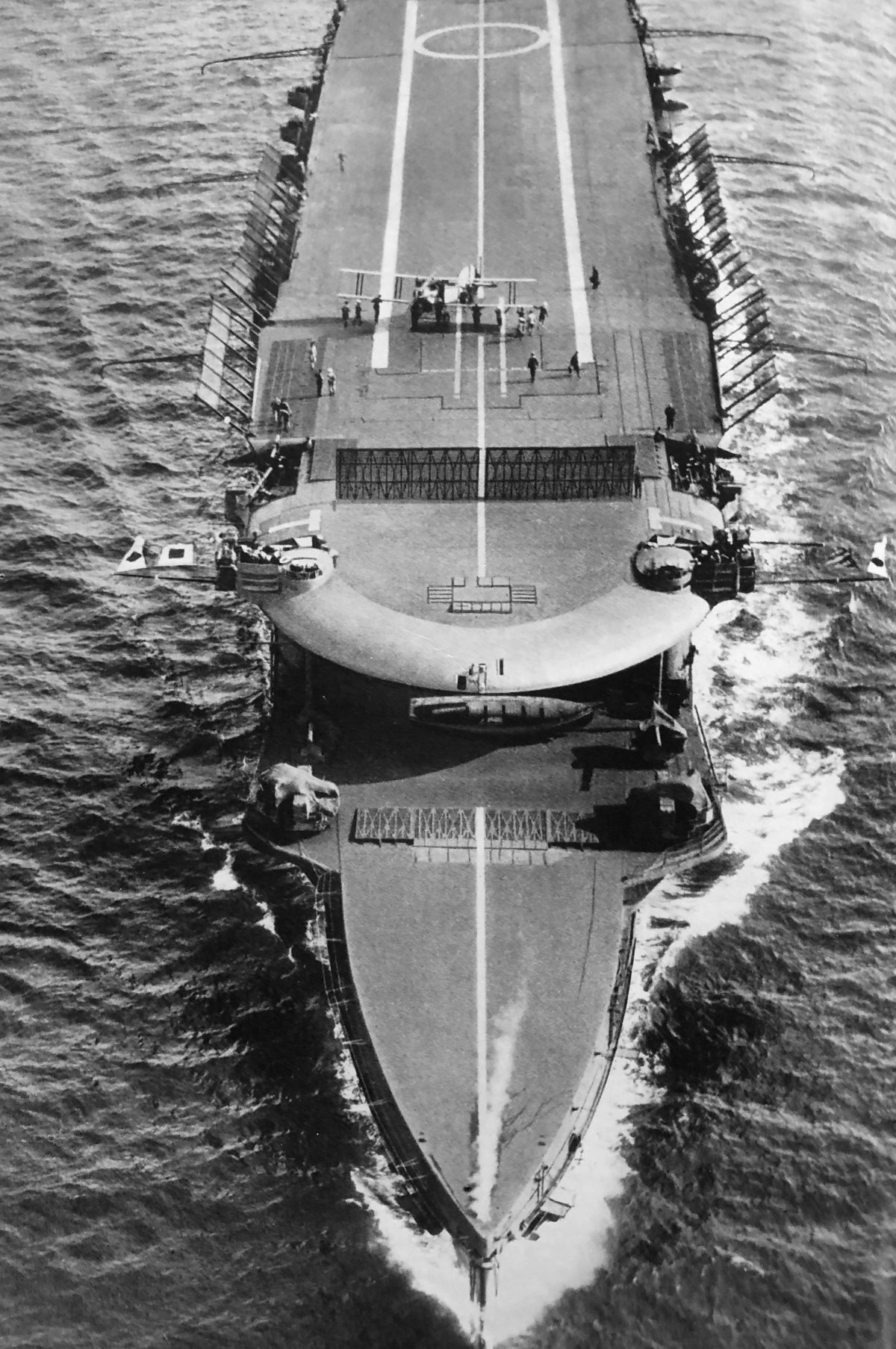 Авианосец Фьюриес