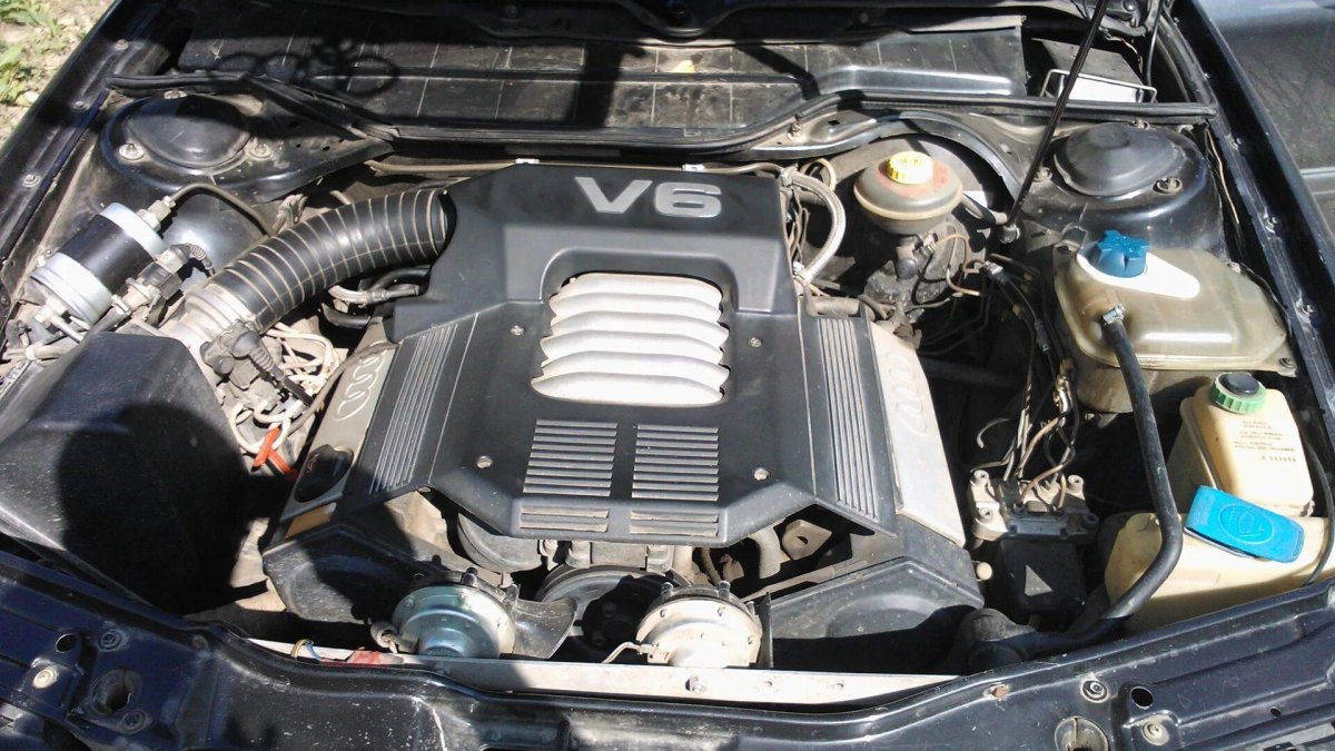 Ауди 100 2.8 мотор