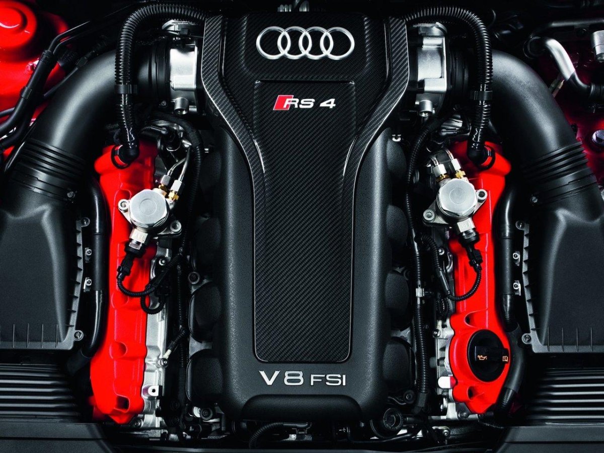 Audi rs4 engine
