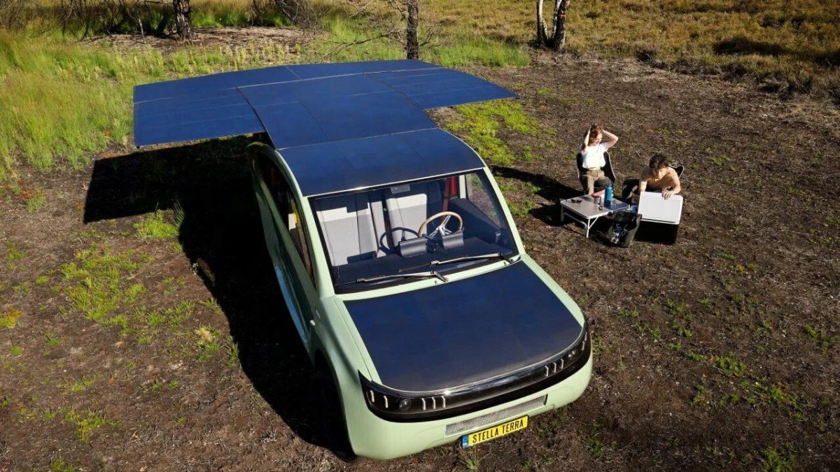 Машина на солнечных батареях