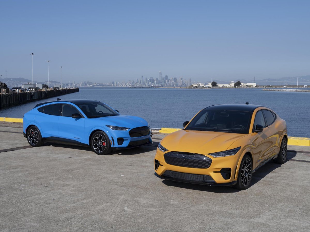 Форд Мустанг Mach e