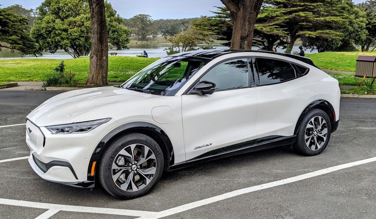 Форд Мустанг 2021 электрокар