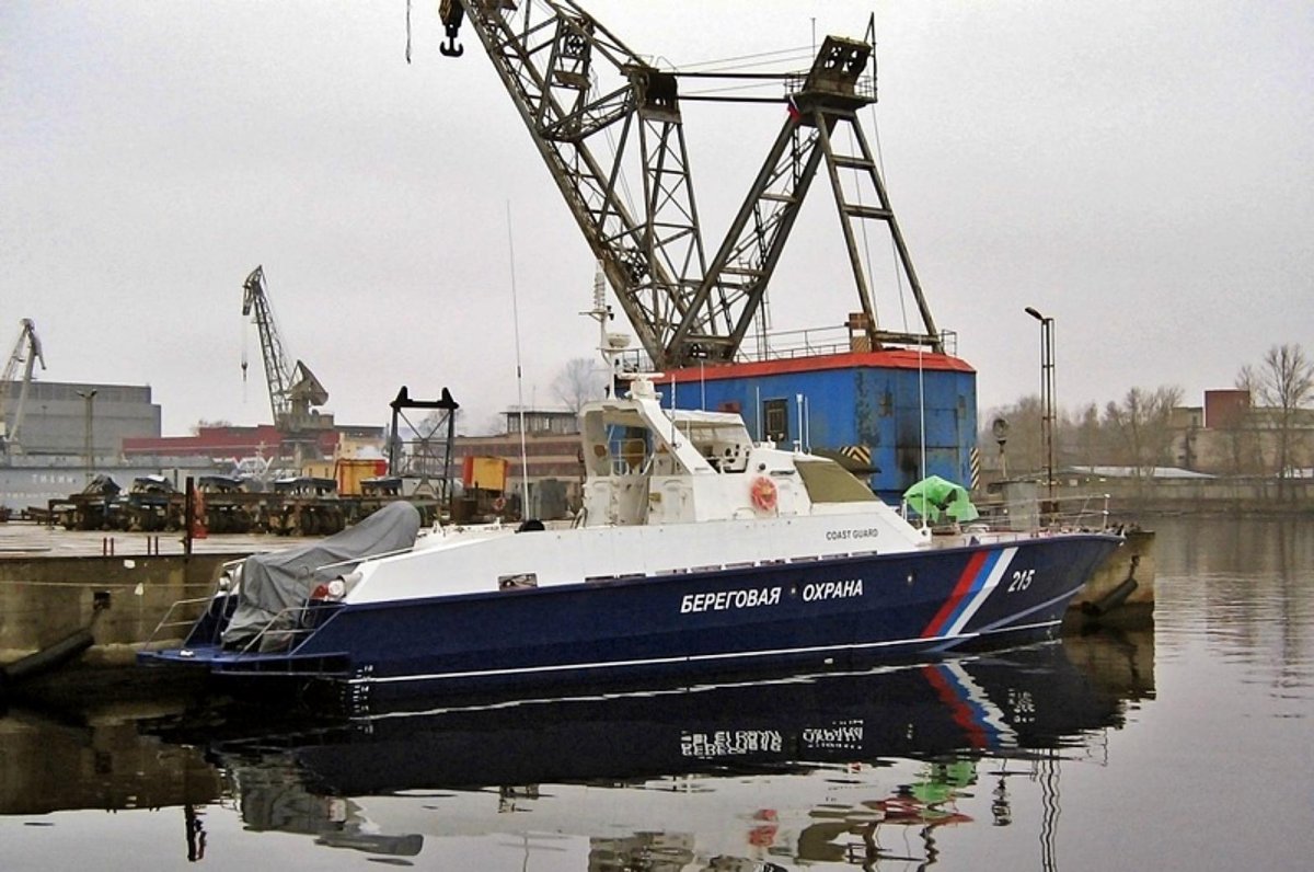 Катер Соболь проект 12200