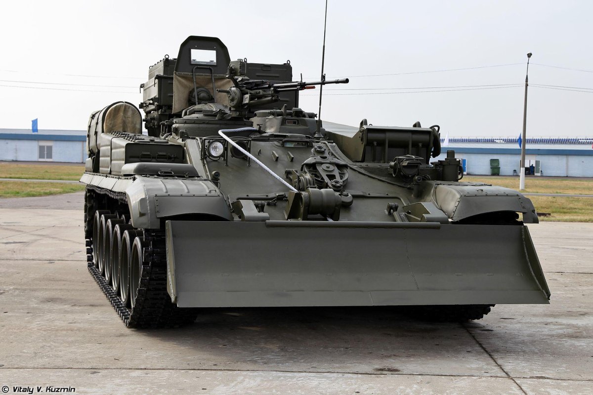 Бронированная ремонтно-эвакуационная машина Брэм-1м