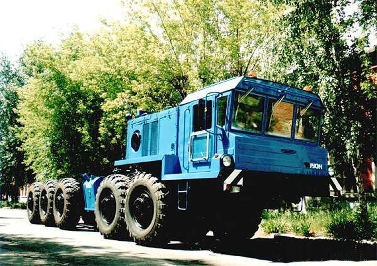 Седельный тягач КЗКТ-7428 Русич