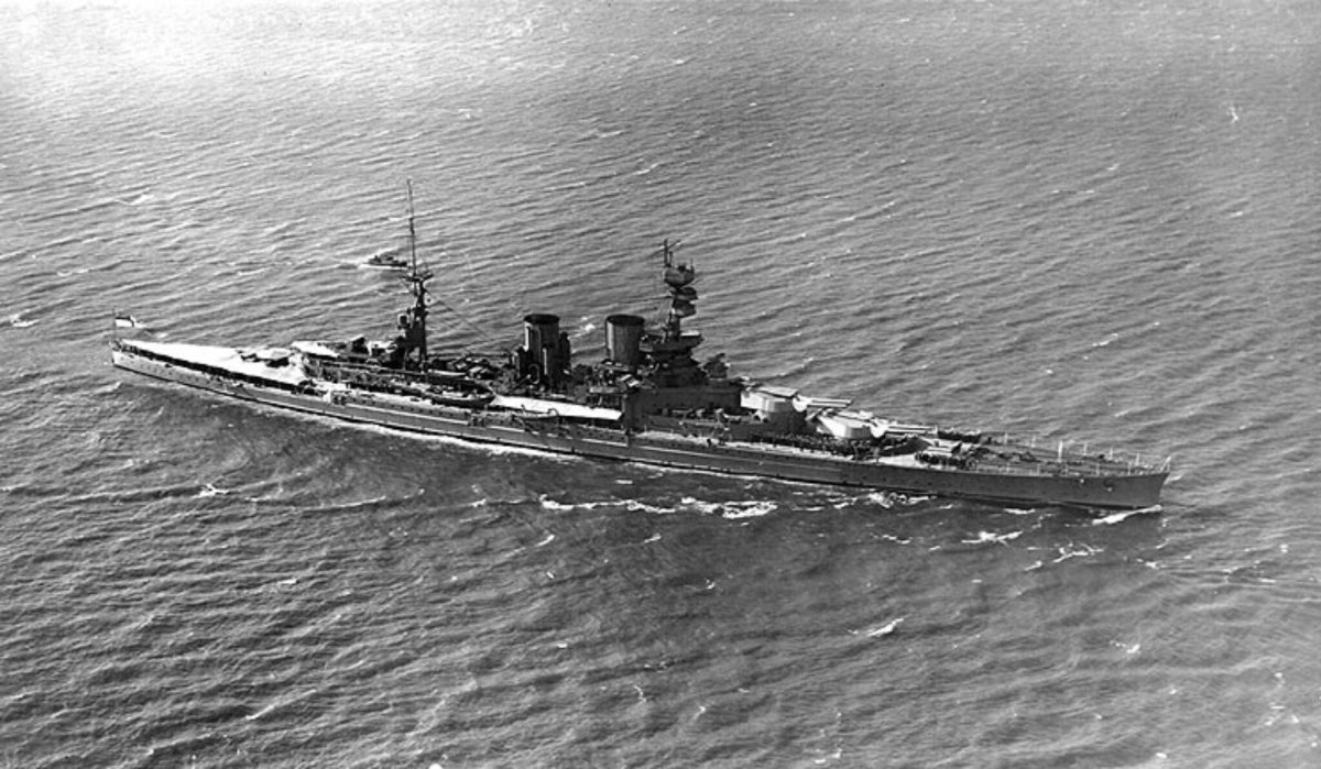 Линейный крейсер HMS "Repulse"