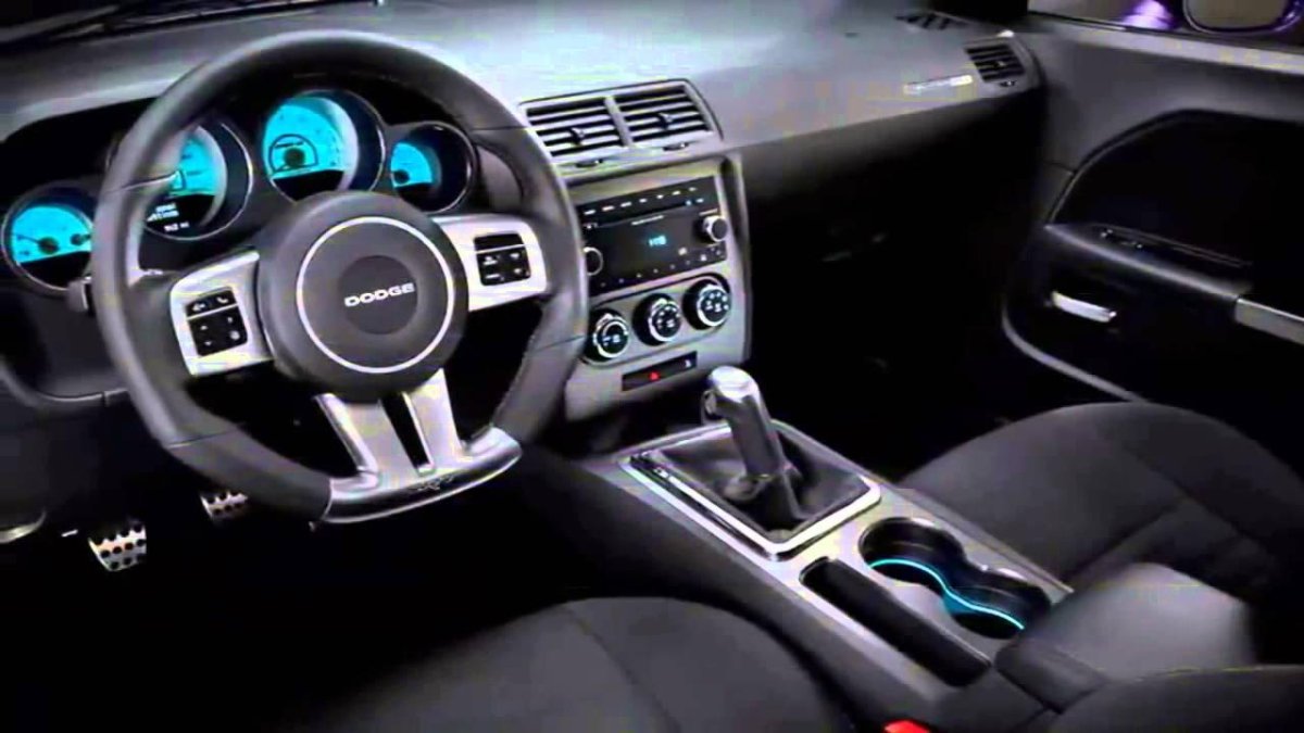Dodge Challenger 2014 салон