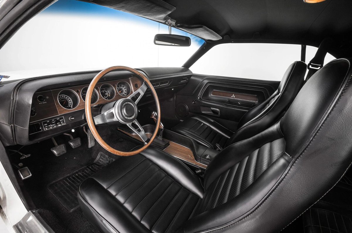 Dodge Challenger 1969 салон
