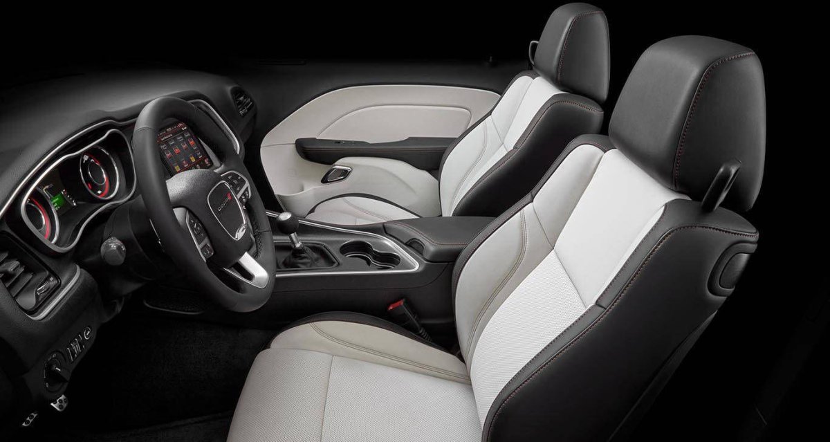 Dodge Challenger 2015 Interior