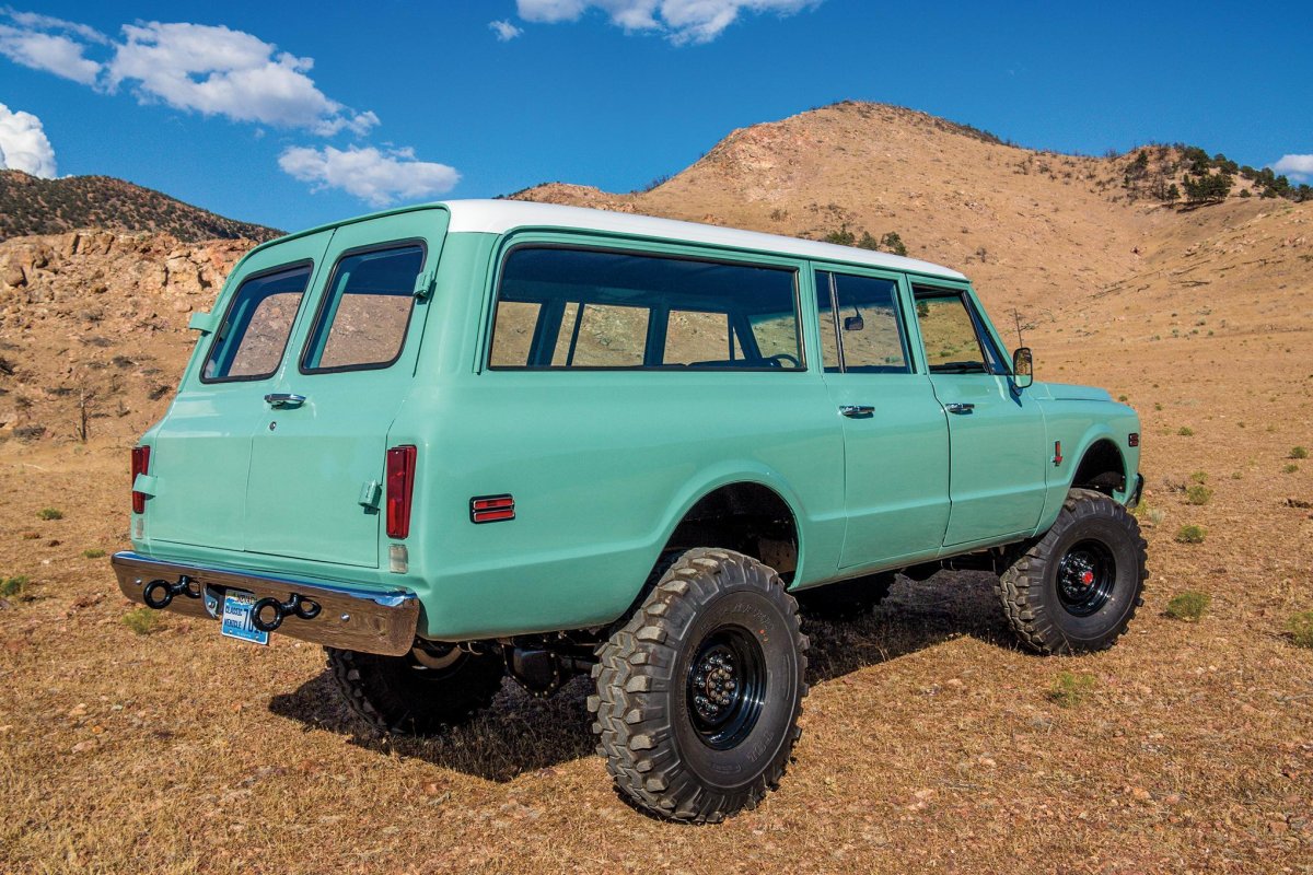 Chevrolet Suburban 1971