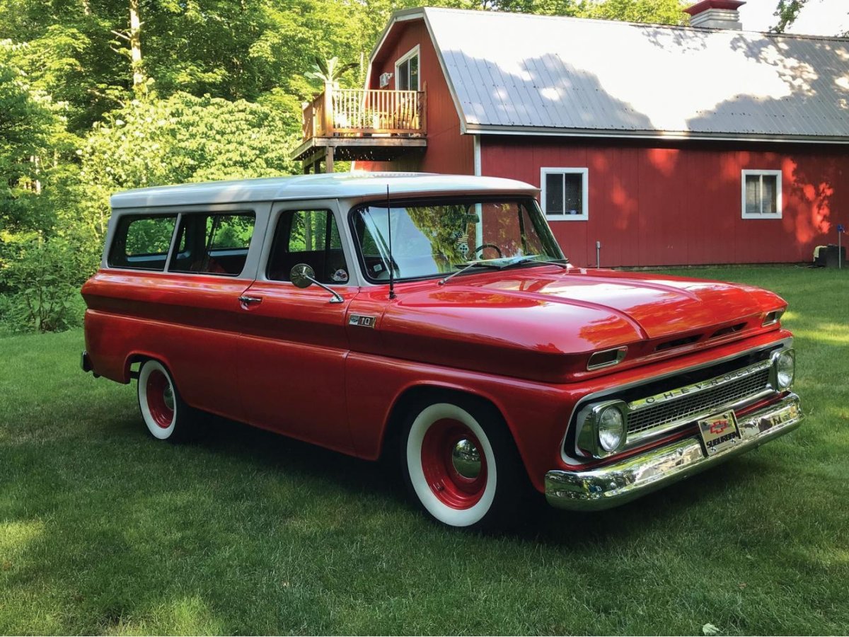 Chevrolet Suburban 1965