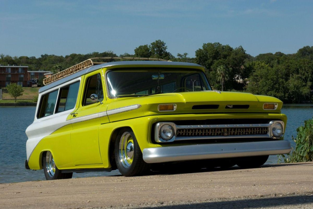Chevrolet Suburban 1965