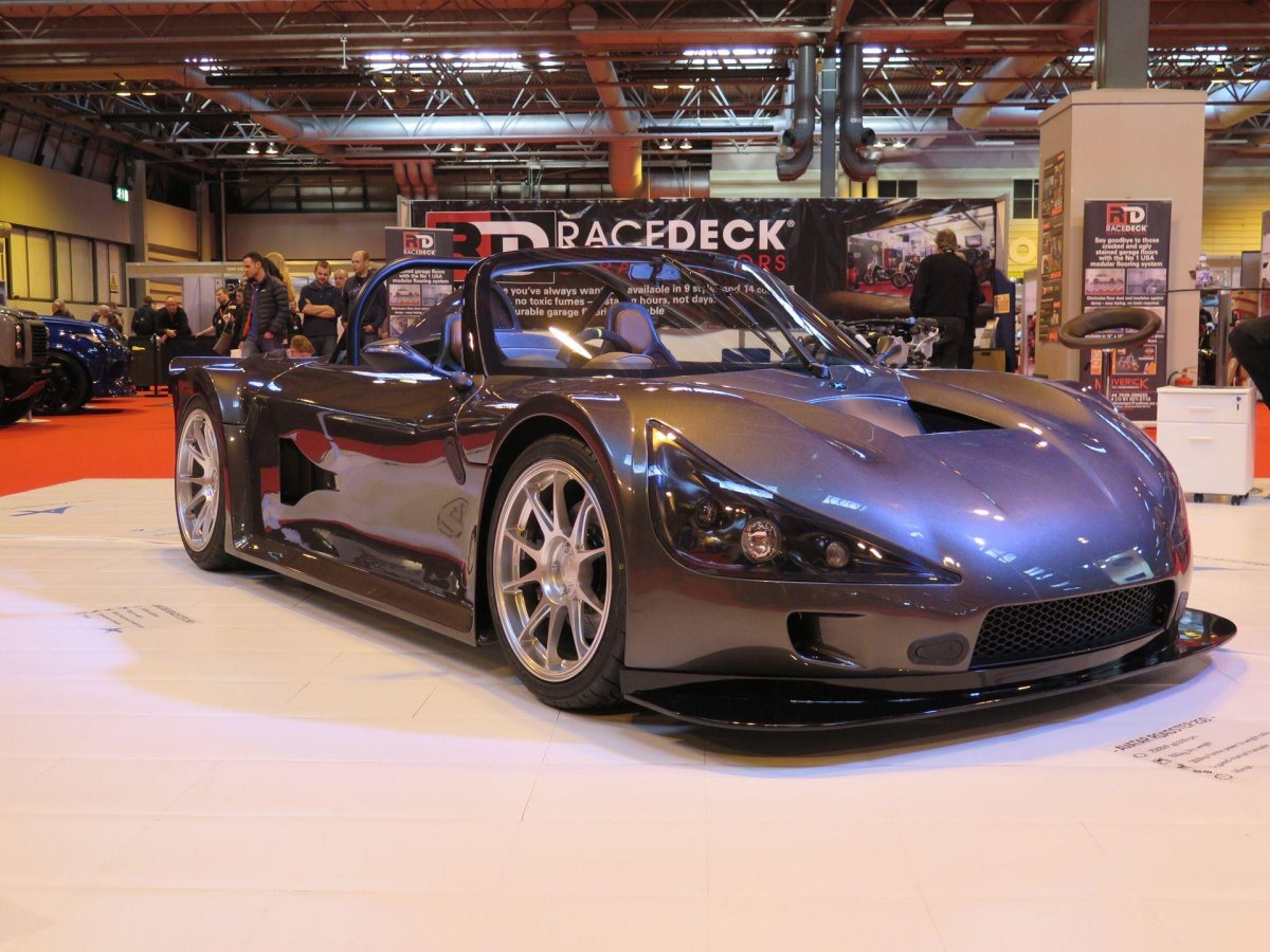 Машина Вольво в классе v8 Supercars